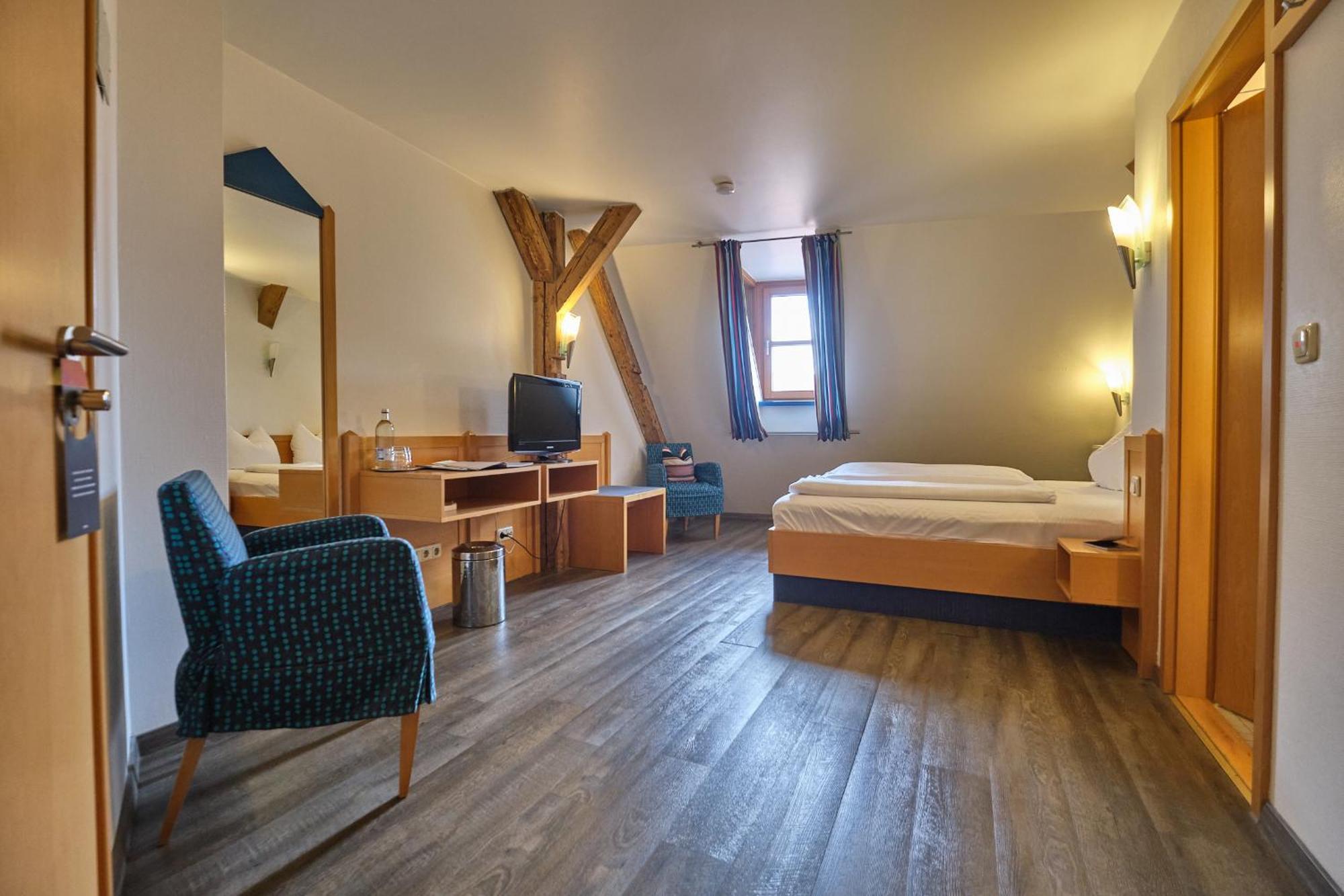 Hotel Roter Hahn Регенсбург Екстер'єр фото